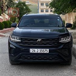 ڤۆڵکسواگن ئەتڵەس کرۆس سپۆرت